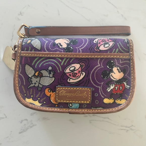 Dooney & Bourke Disney Parks Wristlet, RARE Purple Sketch Pattern - Picture 5 of 13